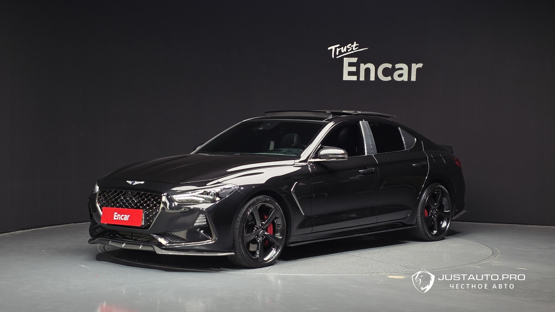 Автомобиль Genesis G70