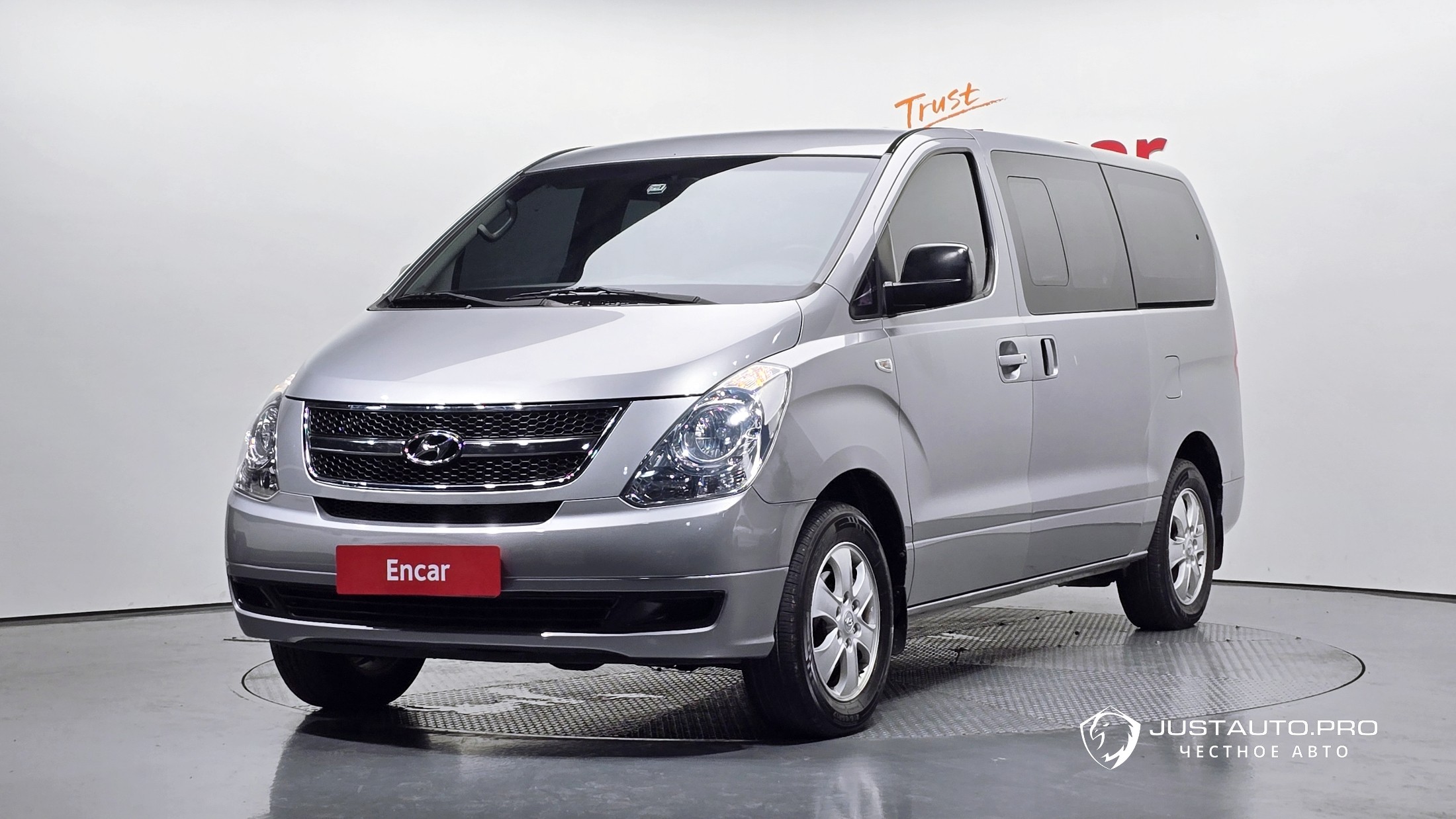 Автомобиль Hyundai Starex