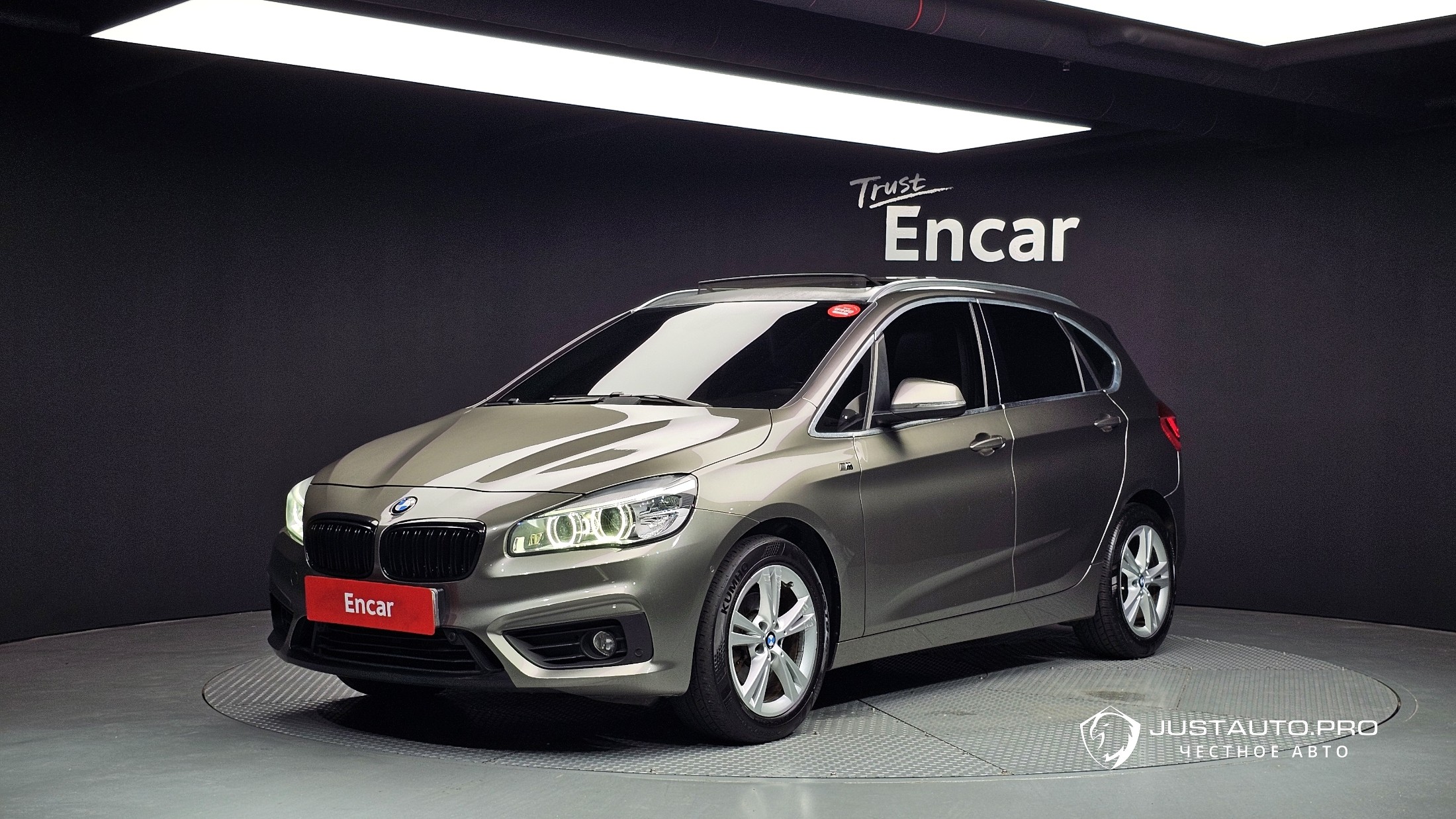 Автомобиль BMW 2-Series