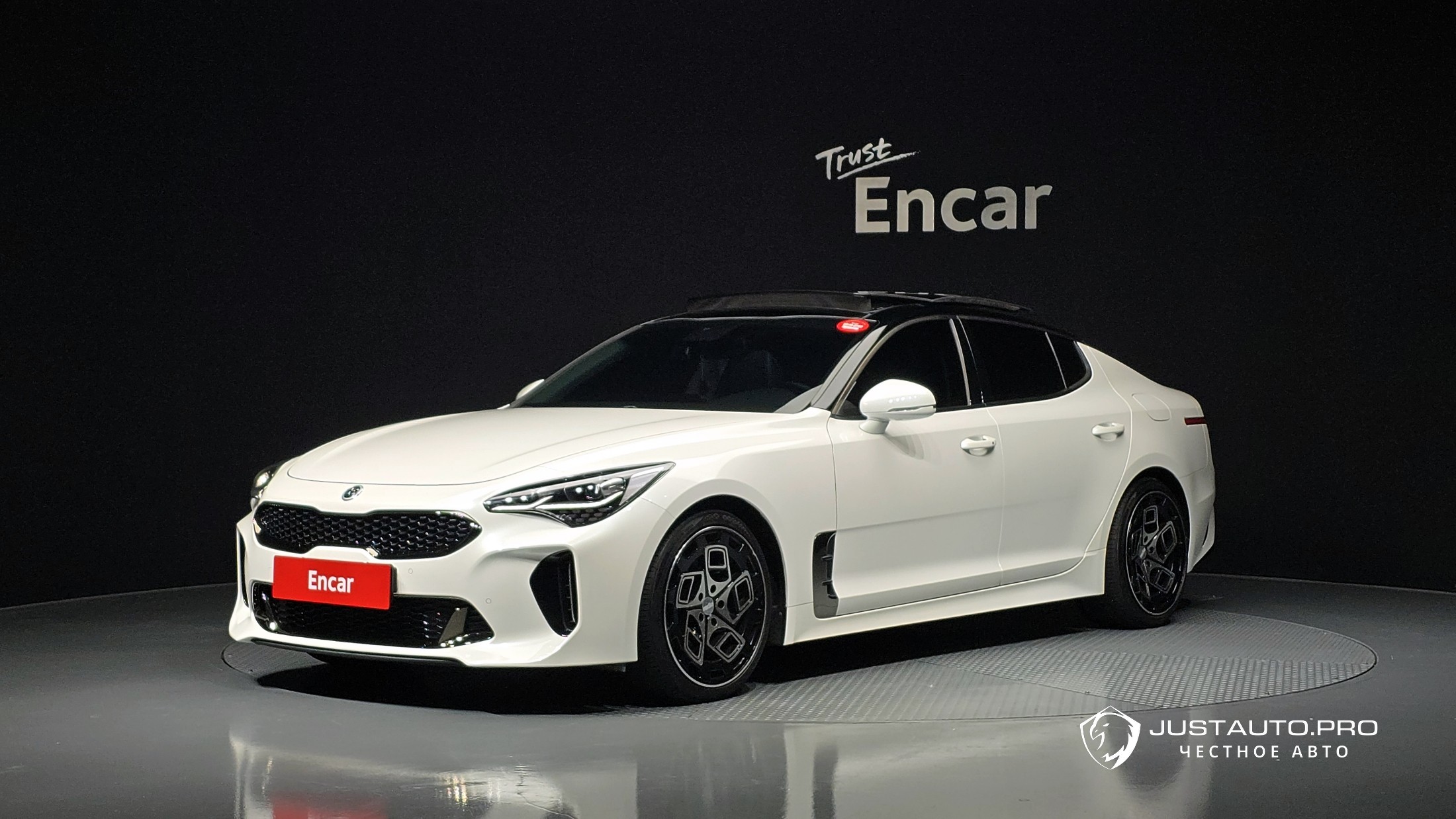 Автомобиль Kia Stinger