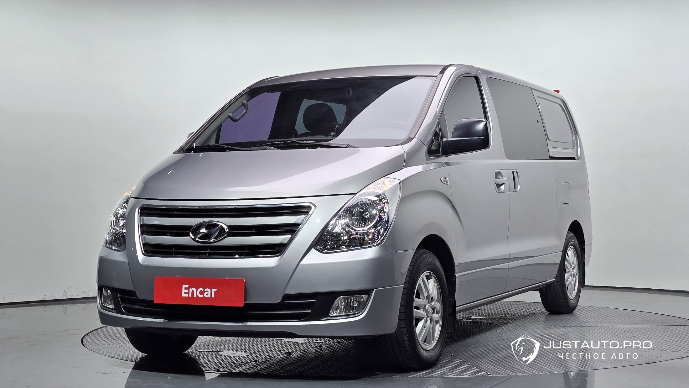 Автомобиль Hyundai Starex