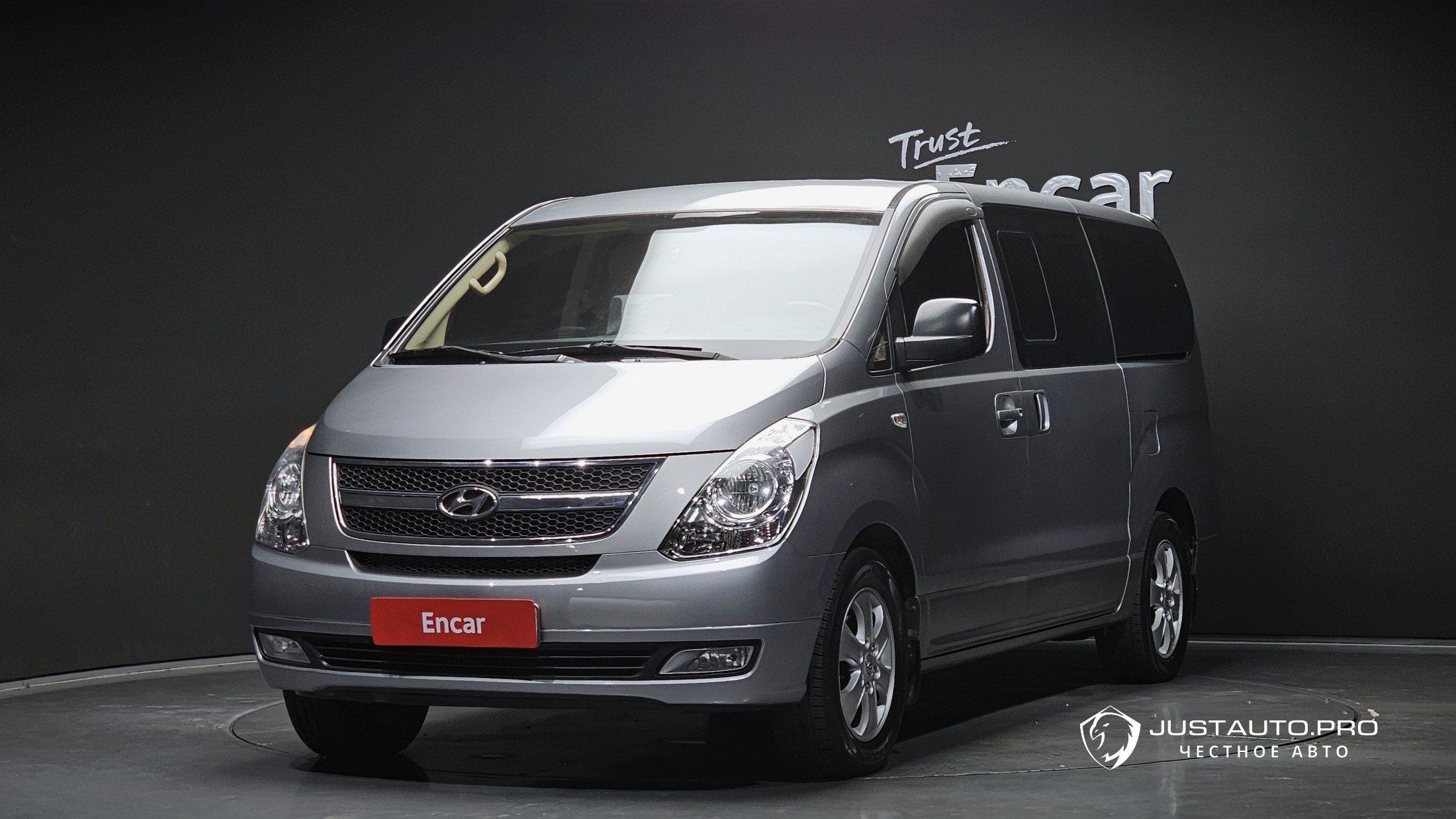 Автомобиль Hyundai Starex