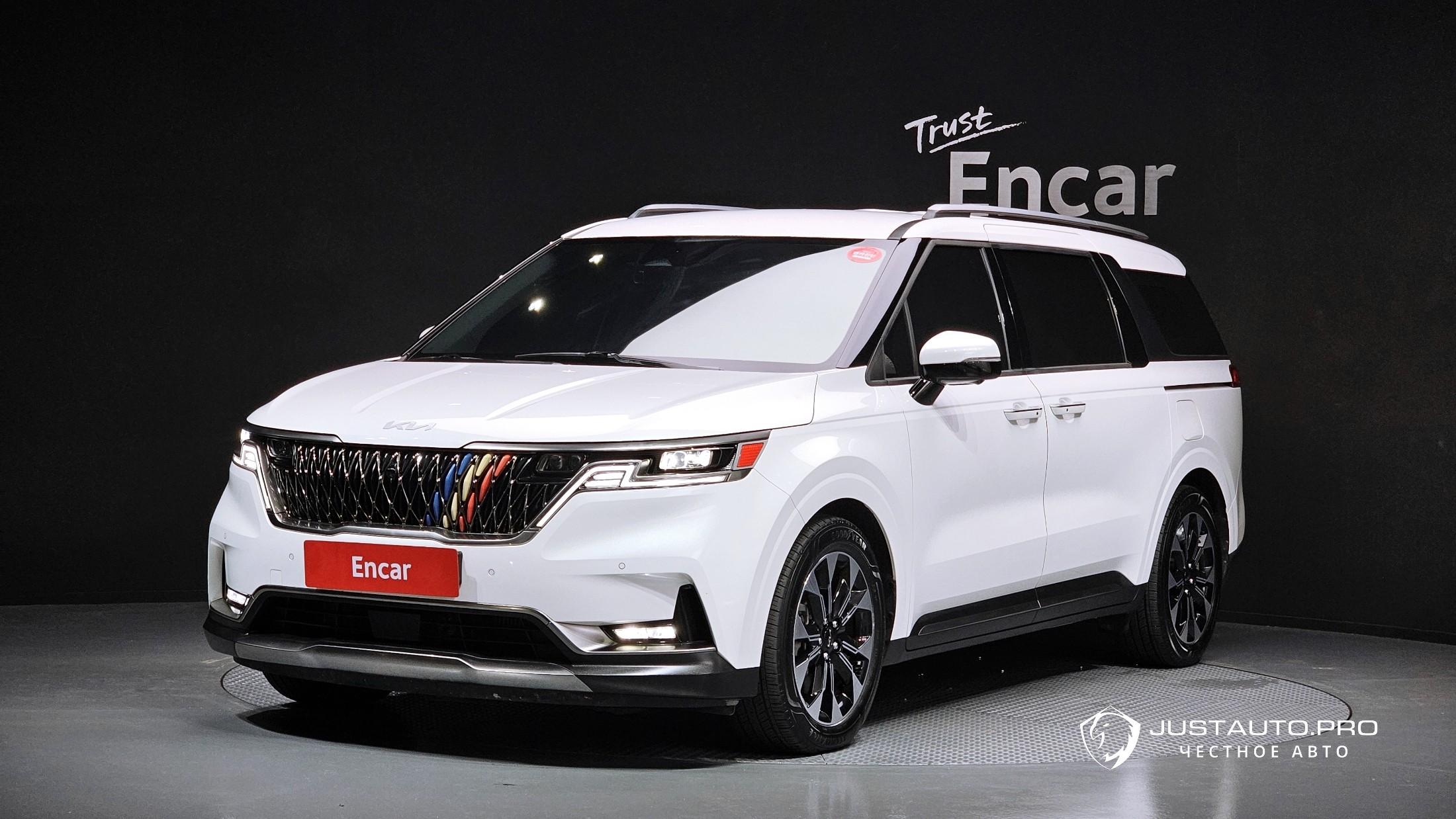 Автомобиль Kia Canival