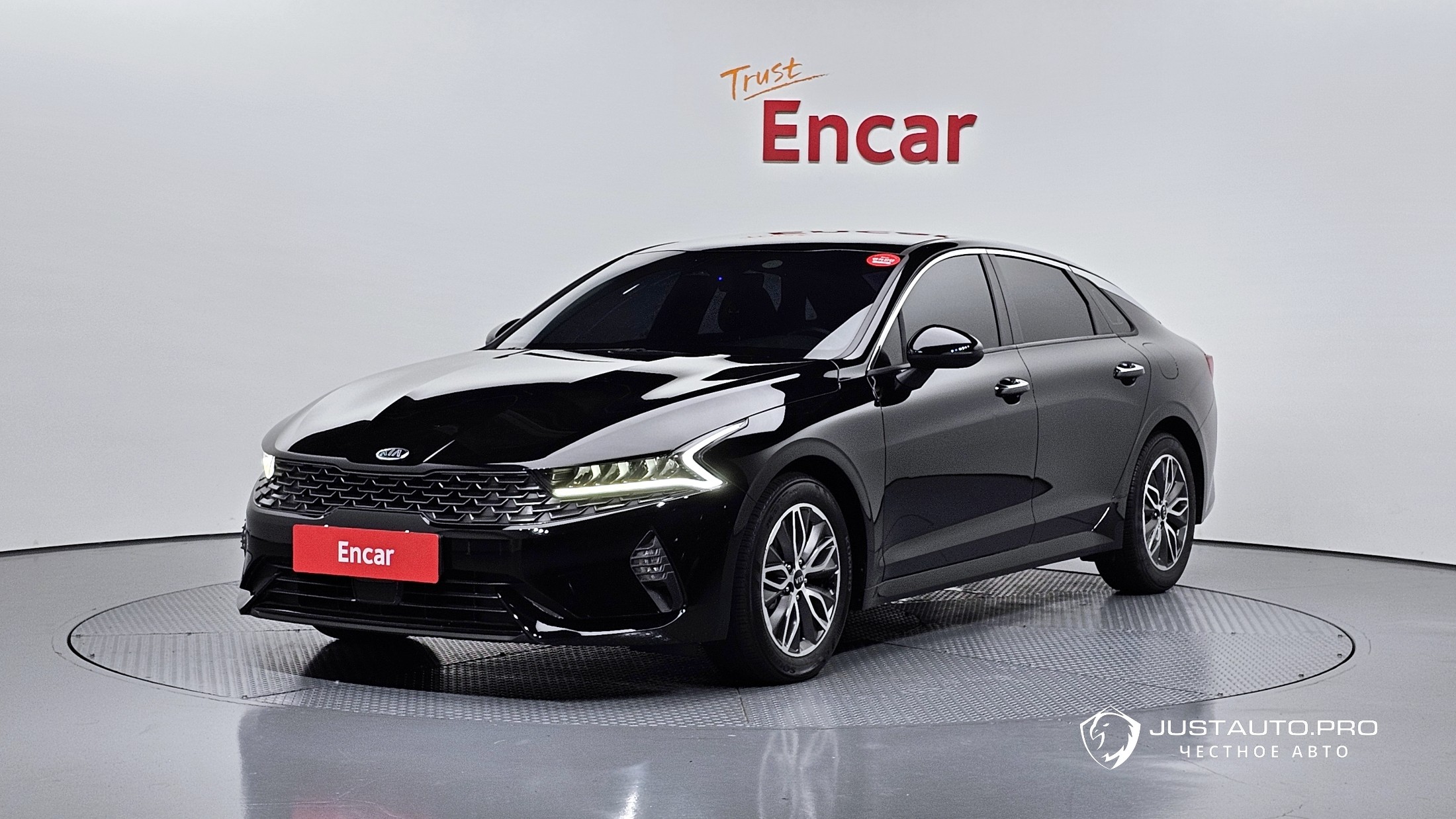 Автомобиль Kia K5