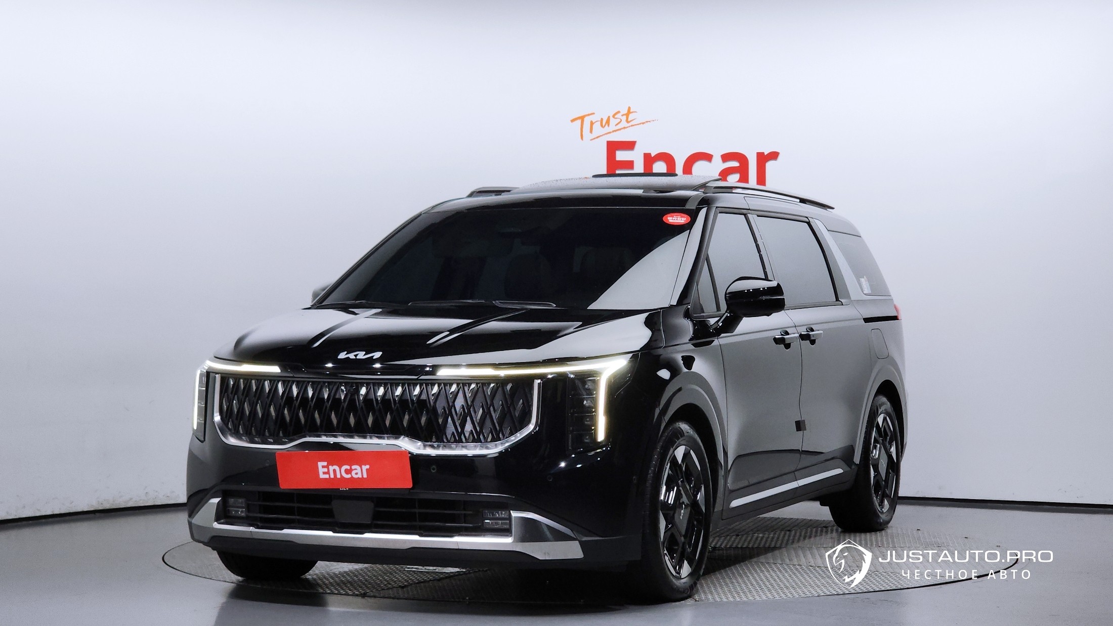 Автомобиль Kia Canival