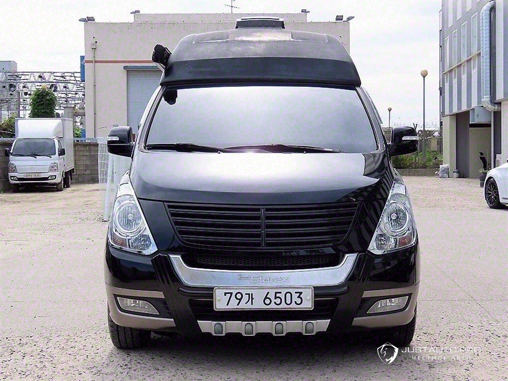 Автомобиль Hyundai Starex
