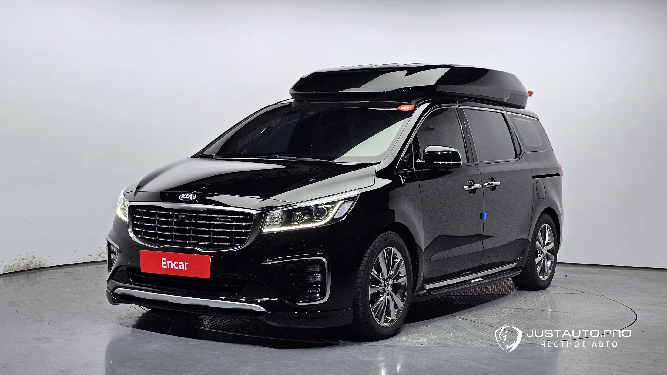 Автомобиль Kia Canival