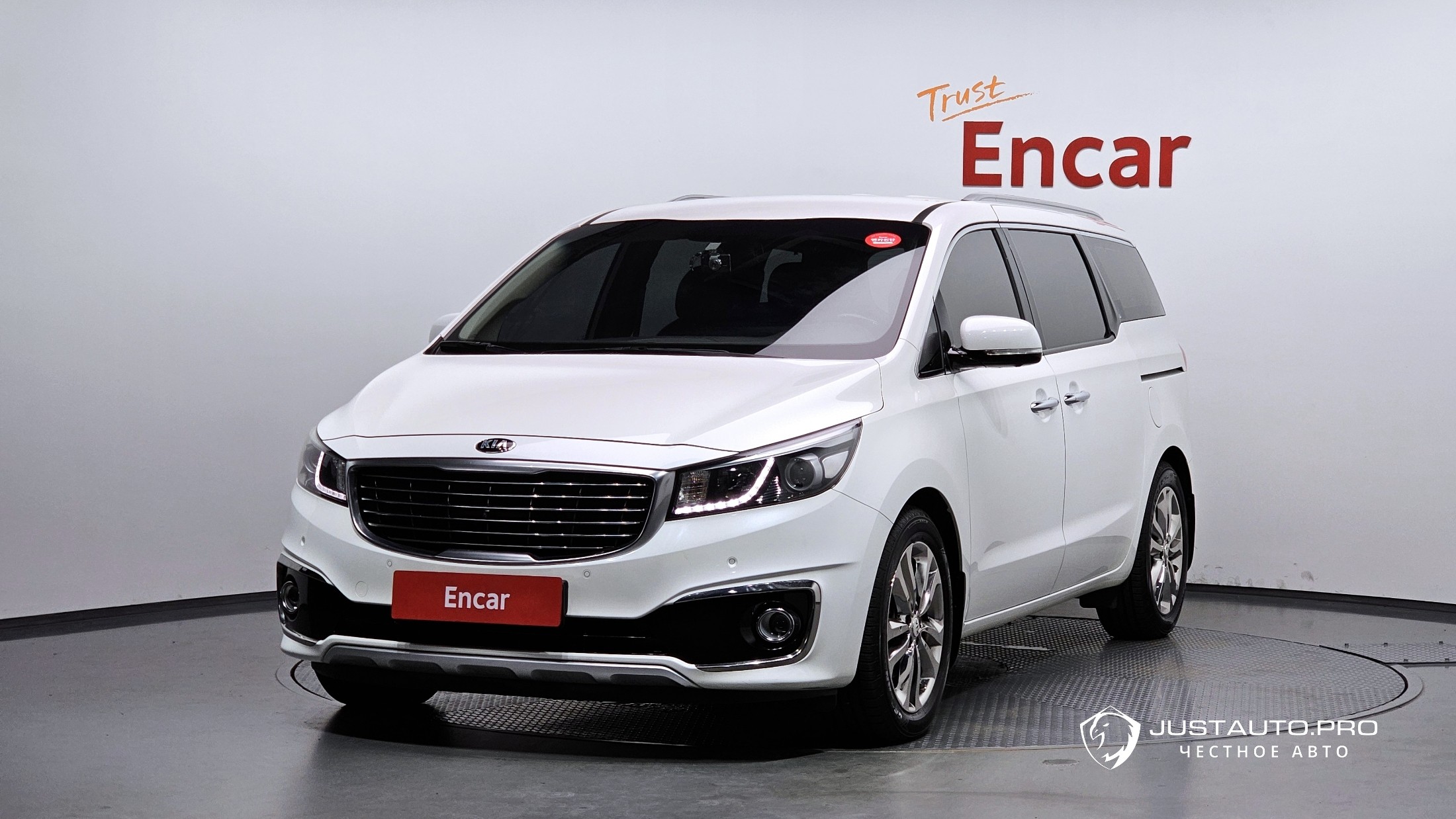 Автомобиль Kia Canival