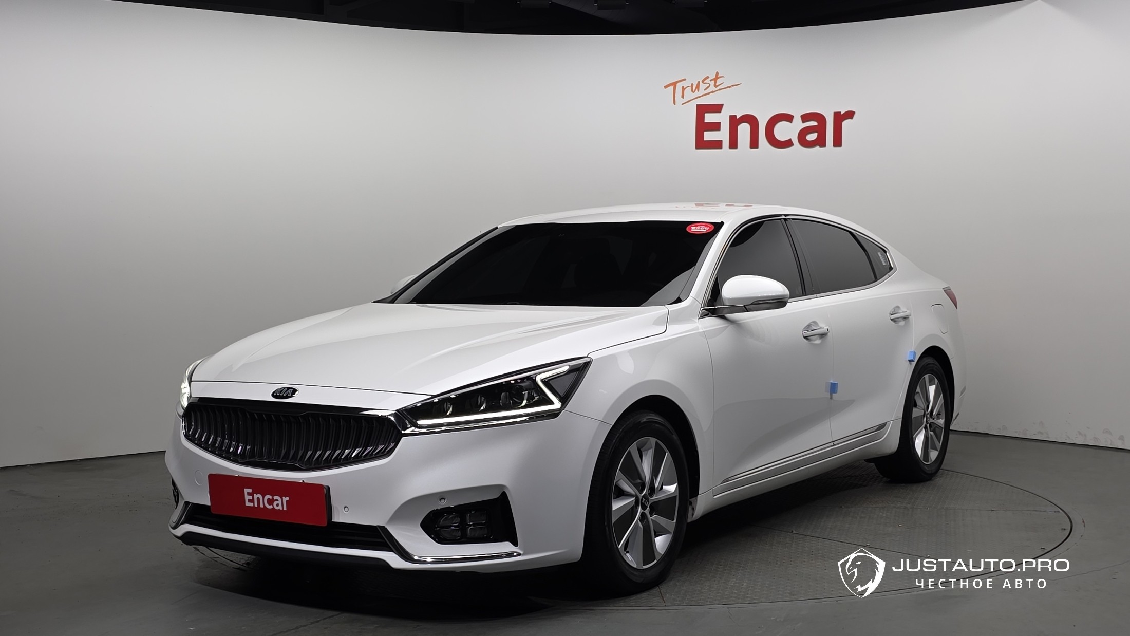 Автомобиль Kia K7