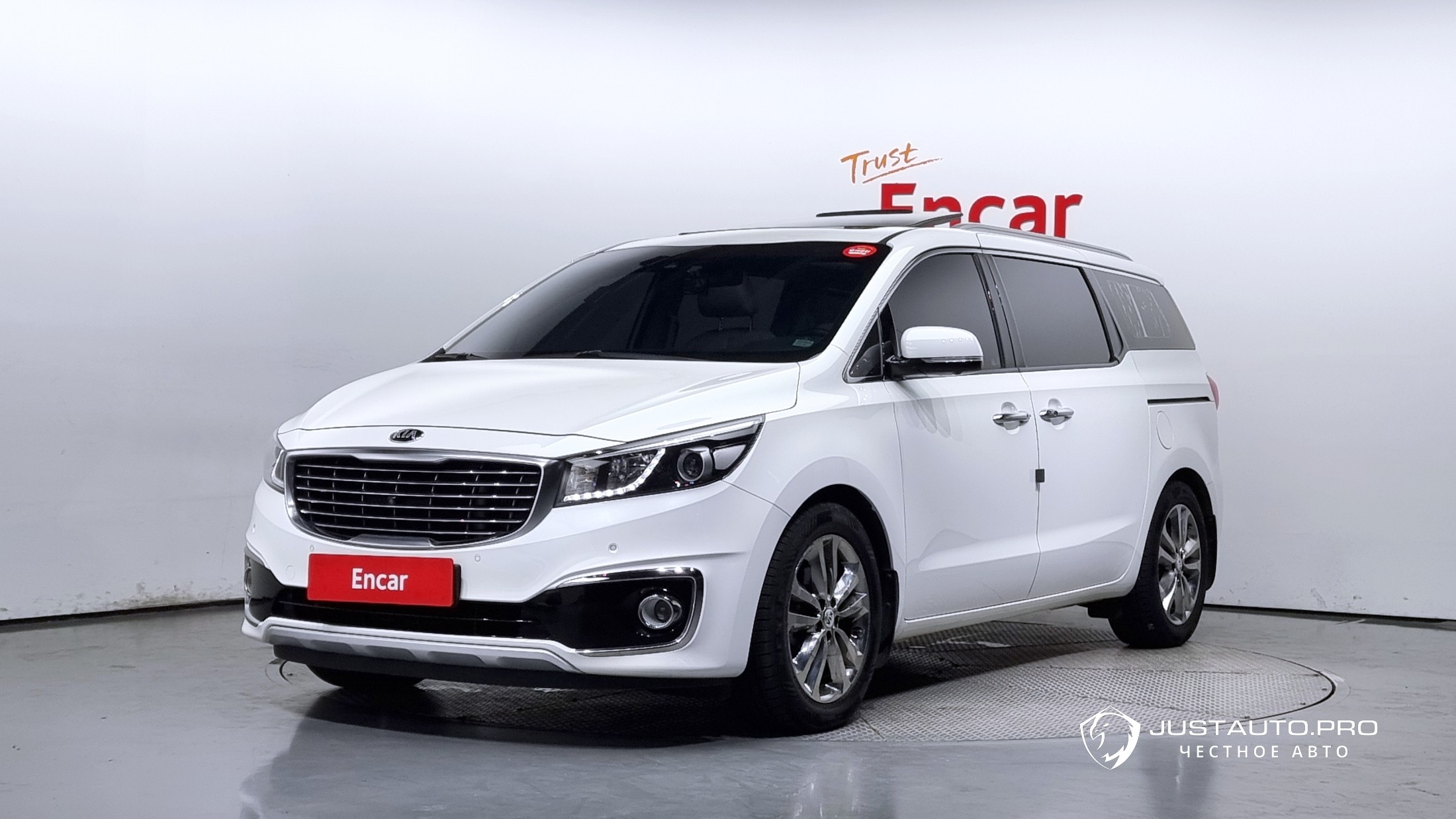 Автомобиль Kia Canival