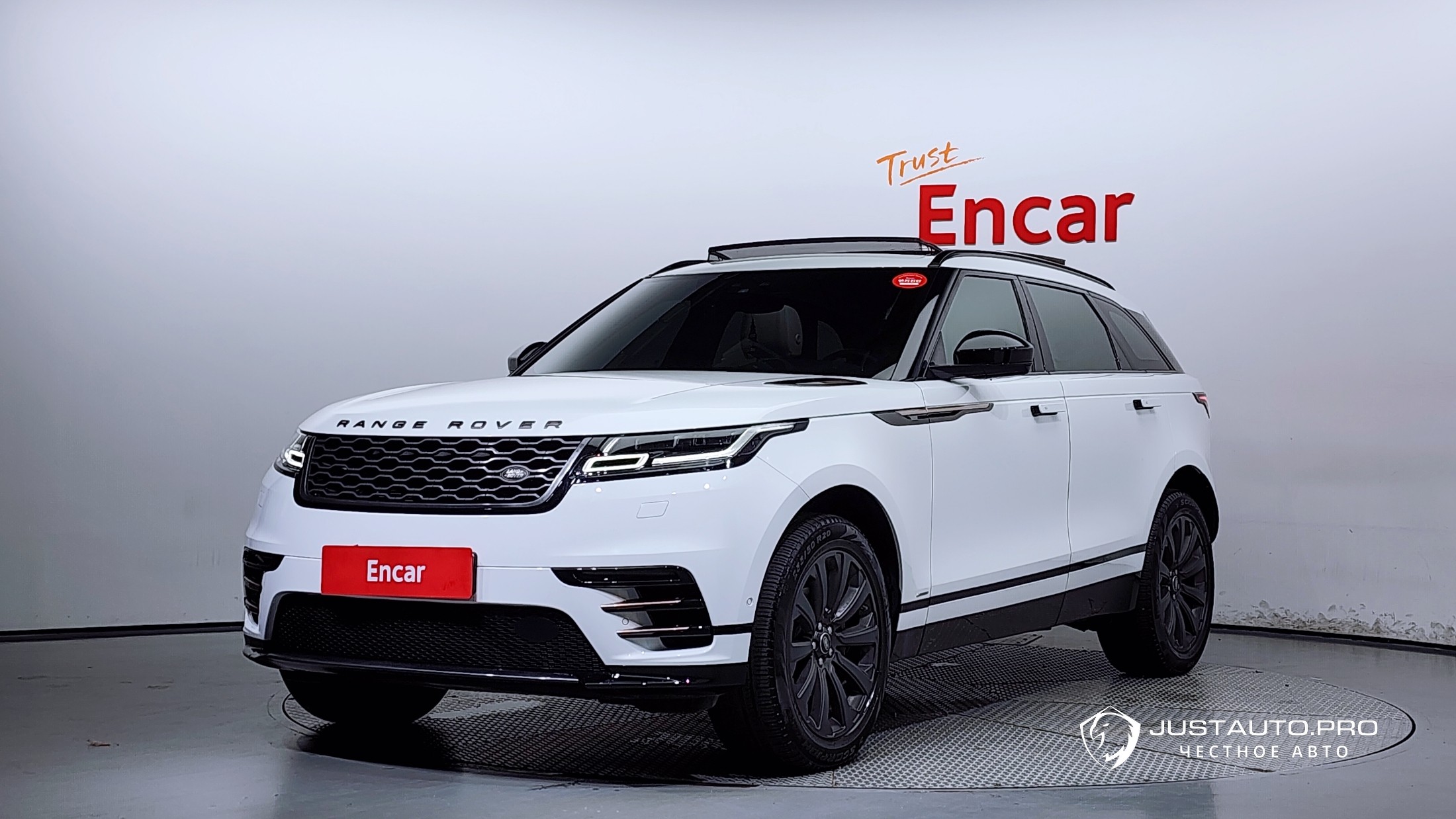 Автомобиль Land Rover Range Rover Velar