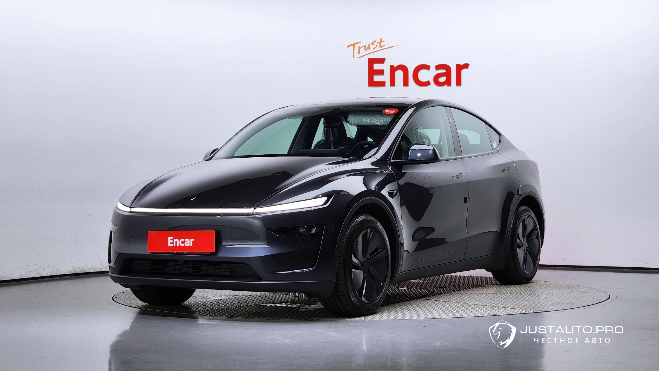 Автомобиль Tesla Model Y