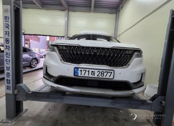 Автомобиль Kia Canival