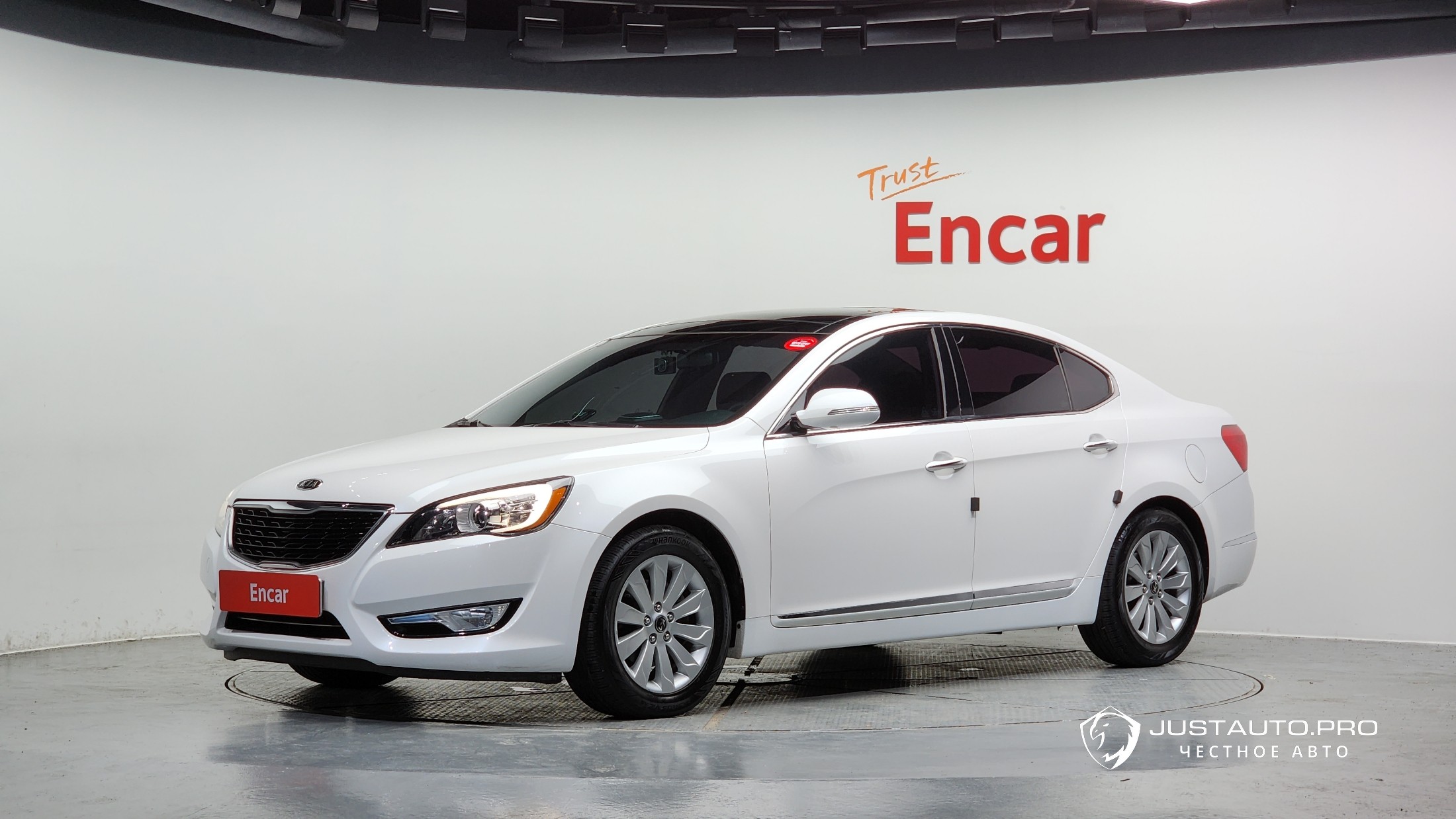 Автомобиль Kia K7