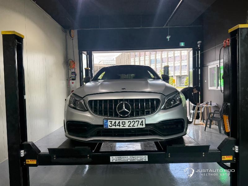 Автомобиль Mercedes-Benz C-Class