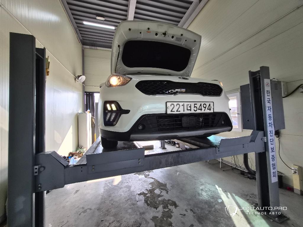 Автомобиль Kia Niro