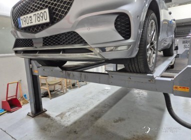 Автомобиль Genesis GV70