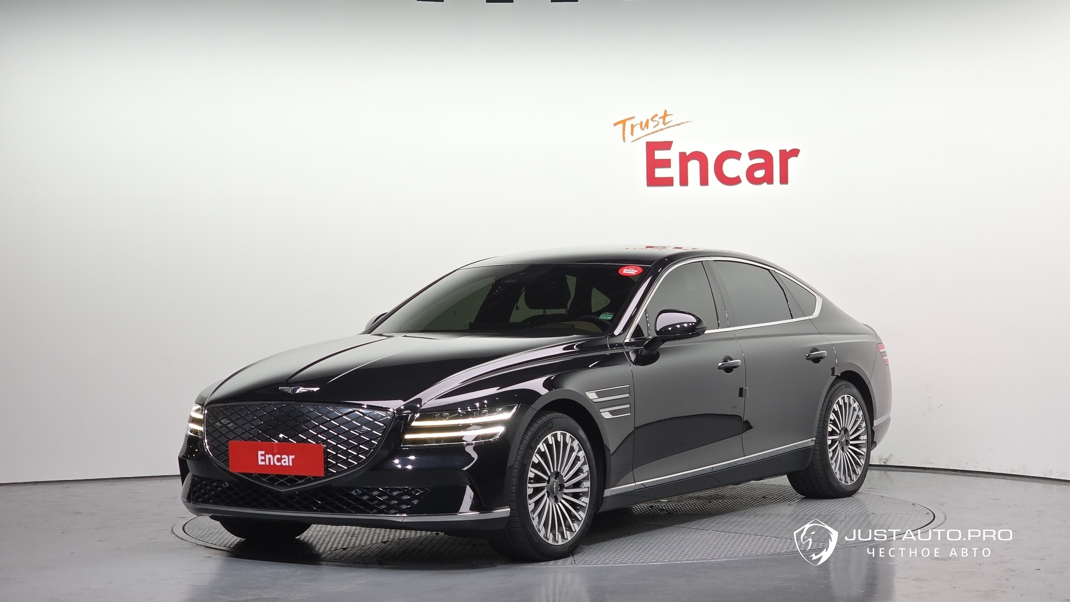Автомобиль Genesis G80