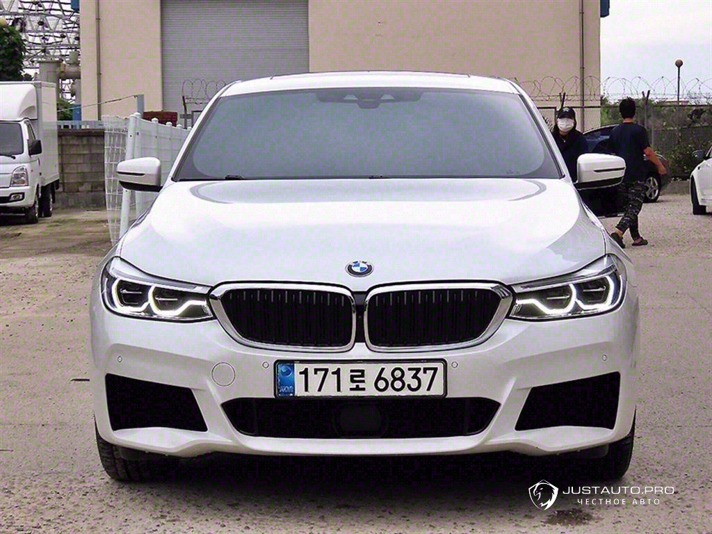 Автомобиль BMW Gran Turismo