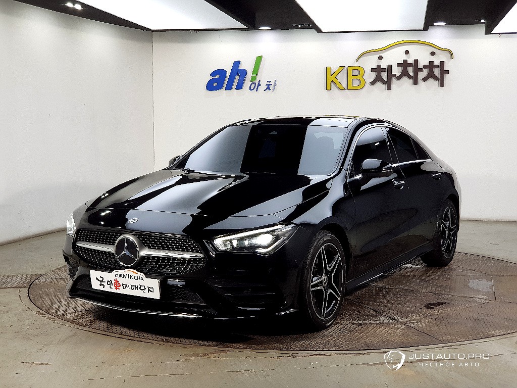 Автомобиль Mercedes-Benz CLA-Class