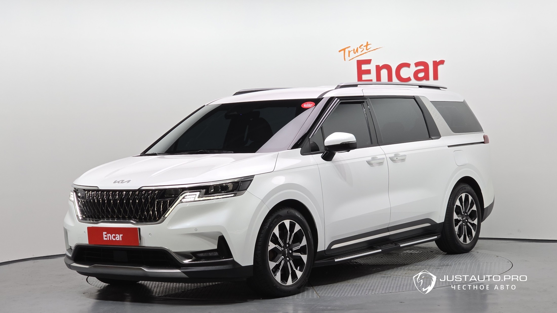 Автомобиль Kia Canival