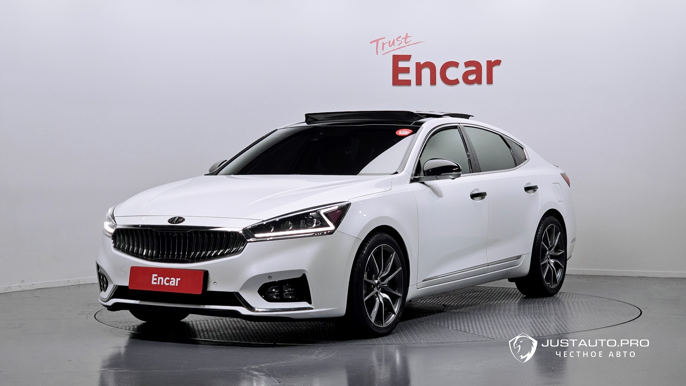 Автомобиль Kia K7