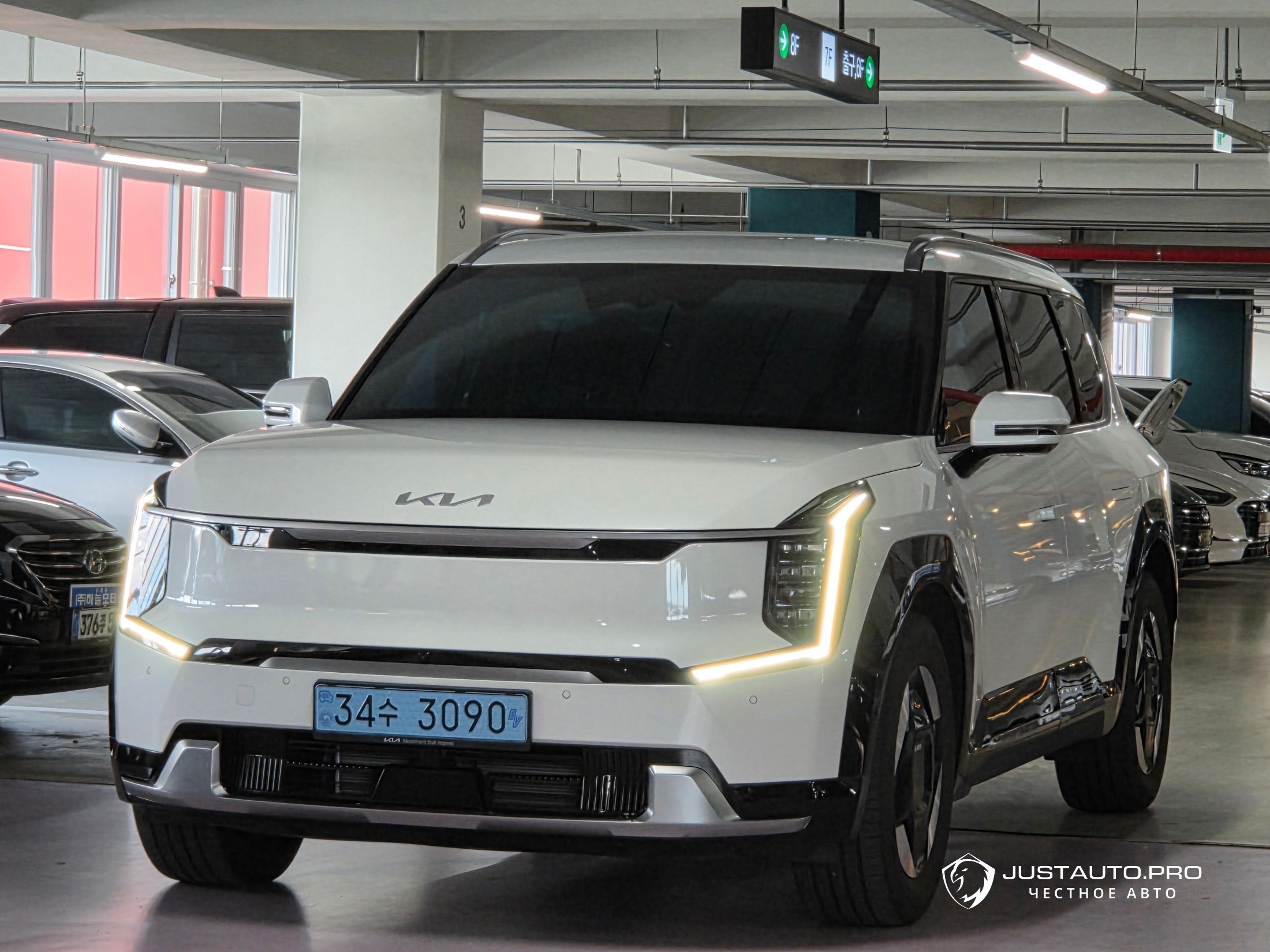 Автомобиль Kia EV9
