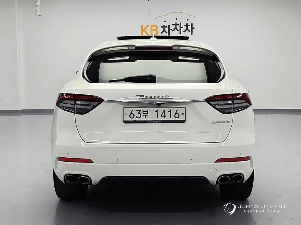 Автомобиль Maserati Levante