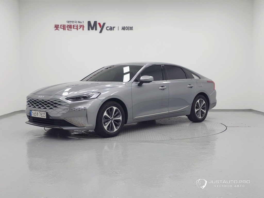 Автомобиль Kia K8