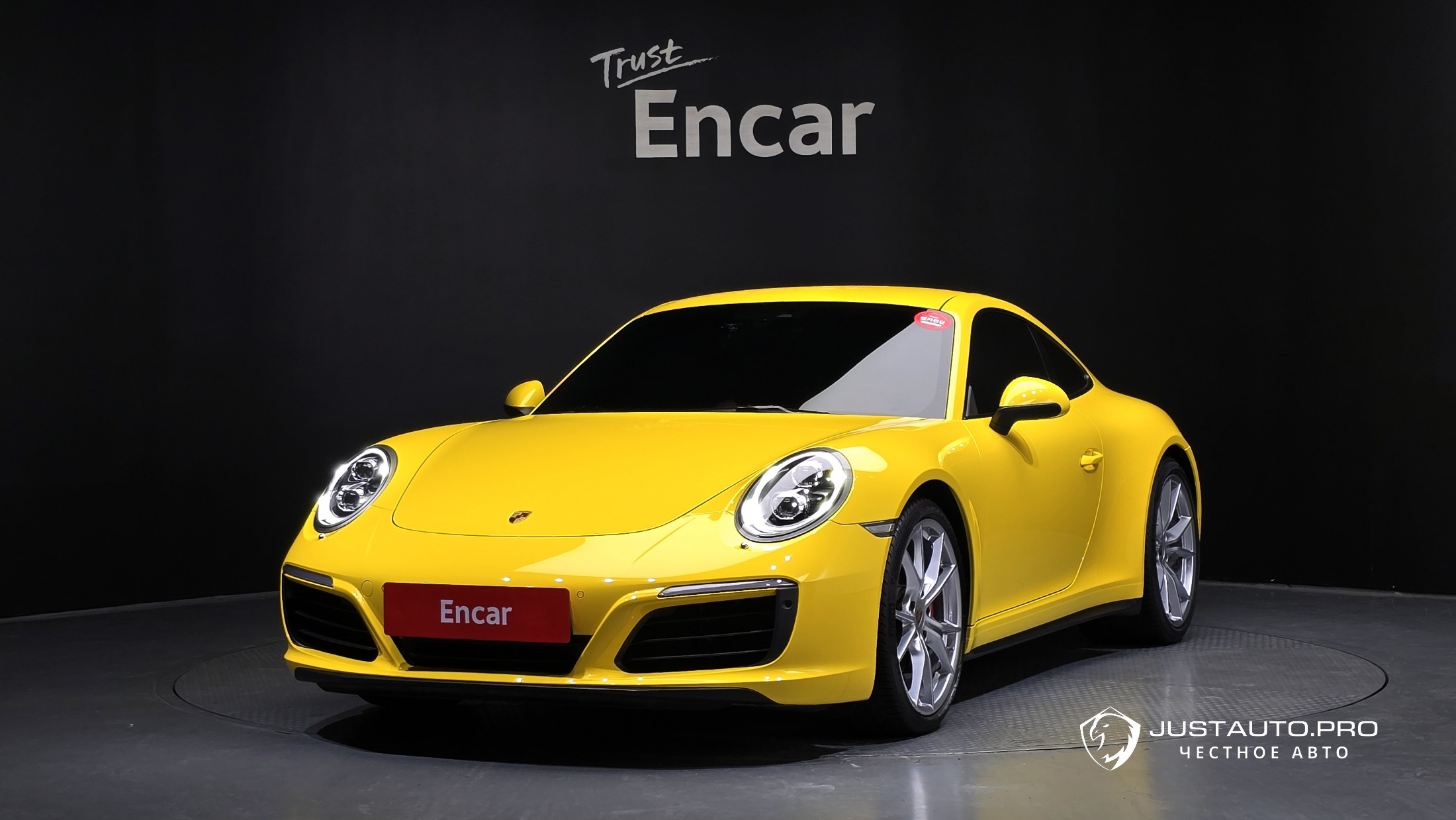 Автомобиль Porsche 911