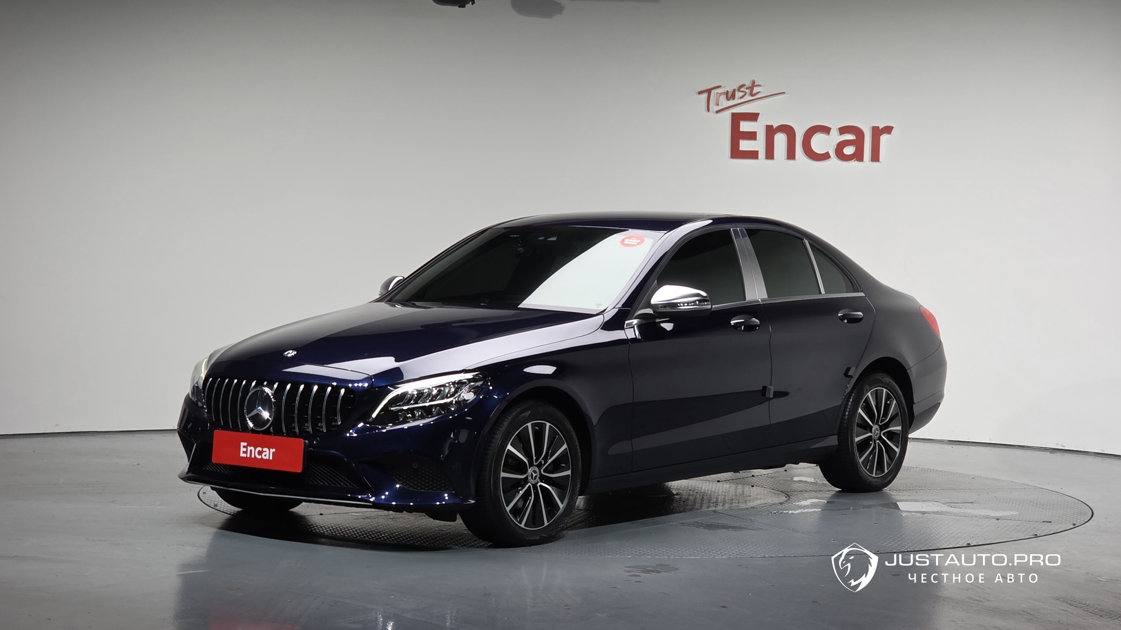 Автомобиль Mercedes-Benz C-Class