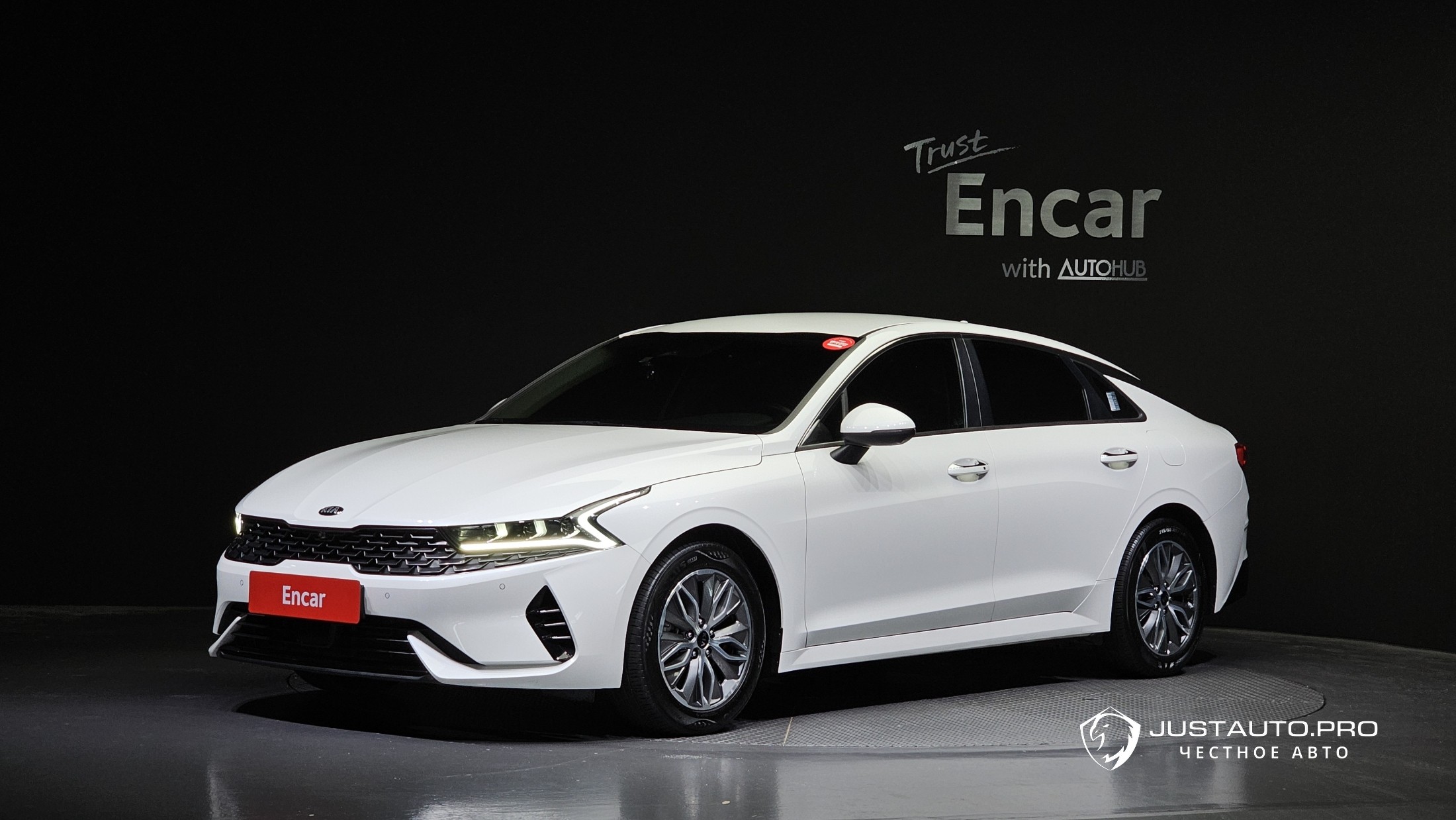 Автомобиль Kia K5