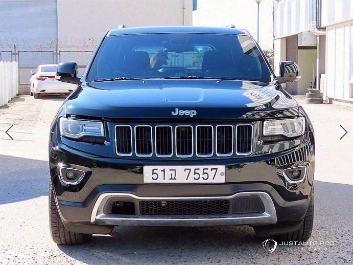 Автомобиль Jeep Cherokee