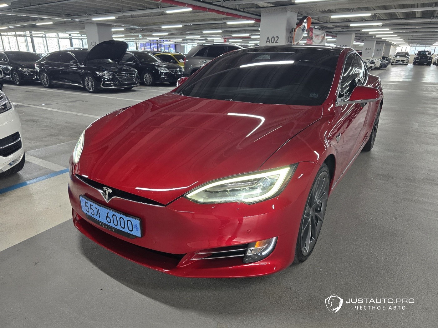 Автомобиль Tesla Model S