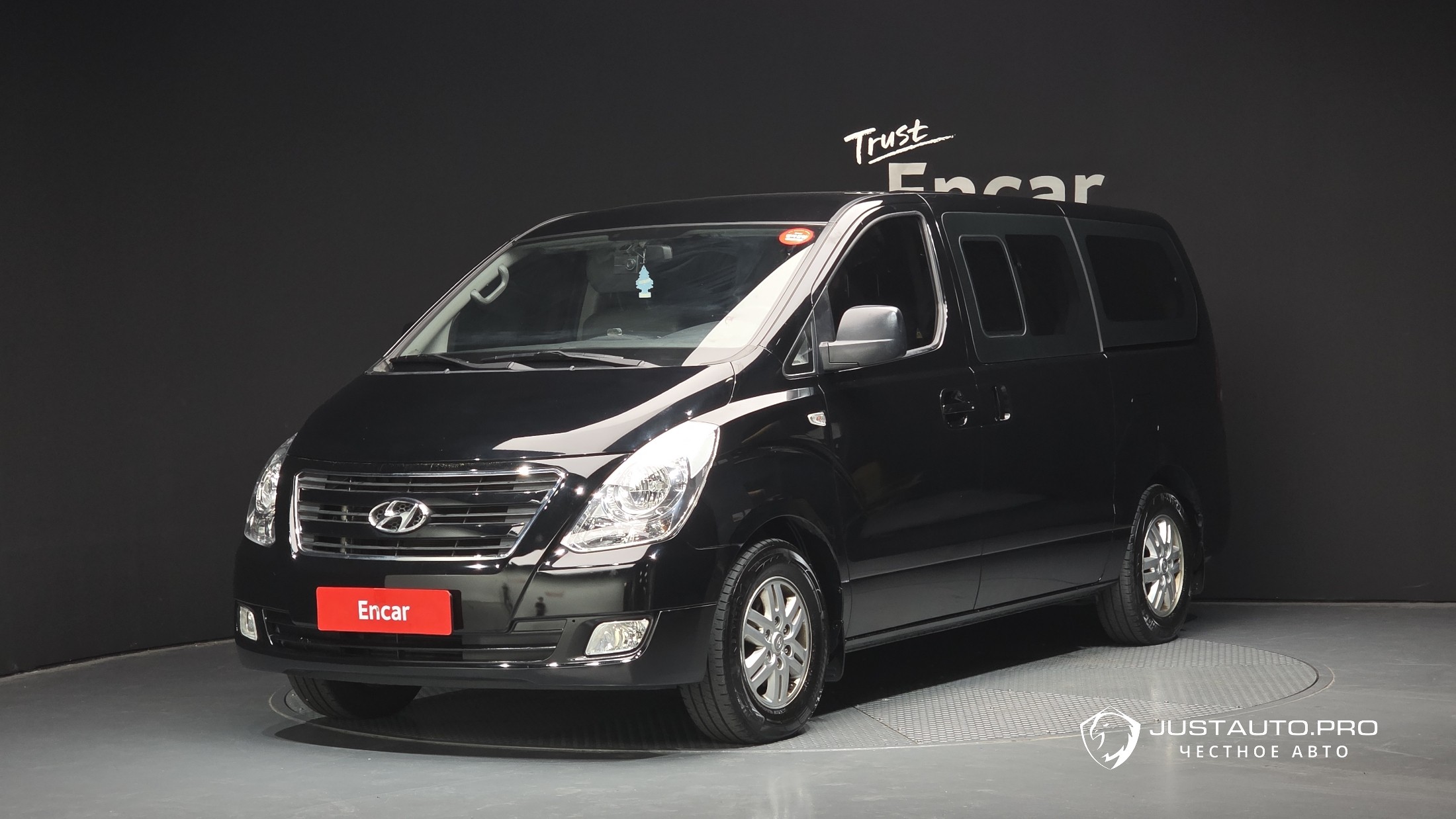Автомобиль Hyundai Starex