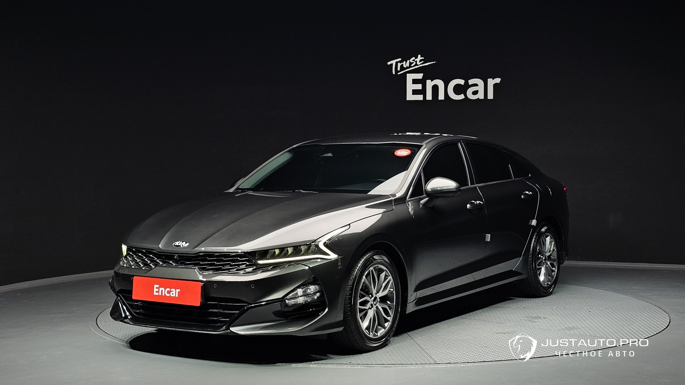 Автомобиль Kia K5