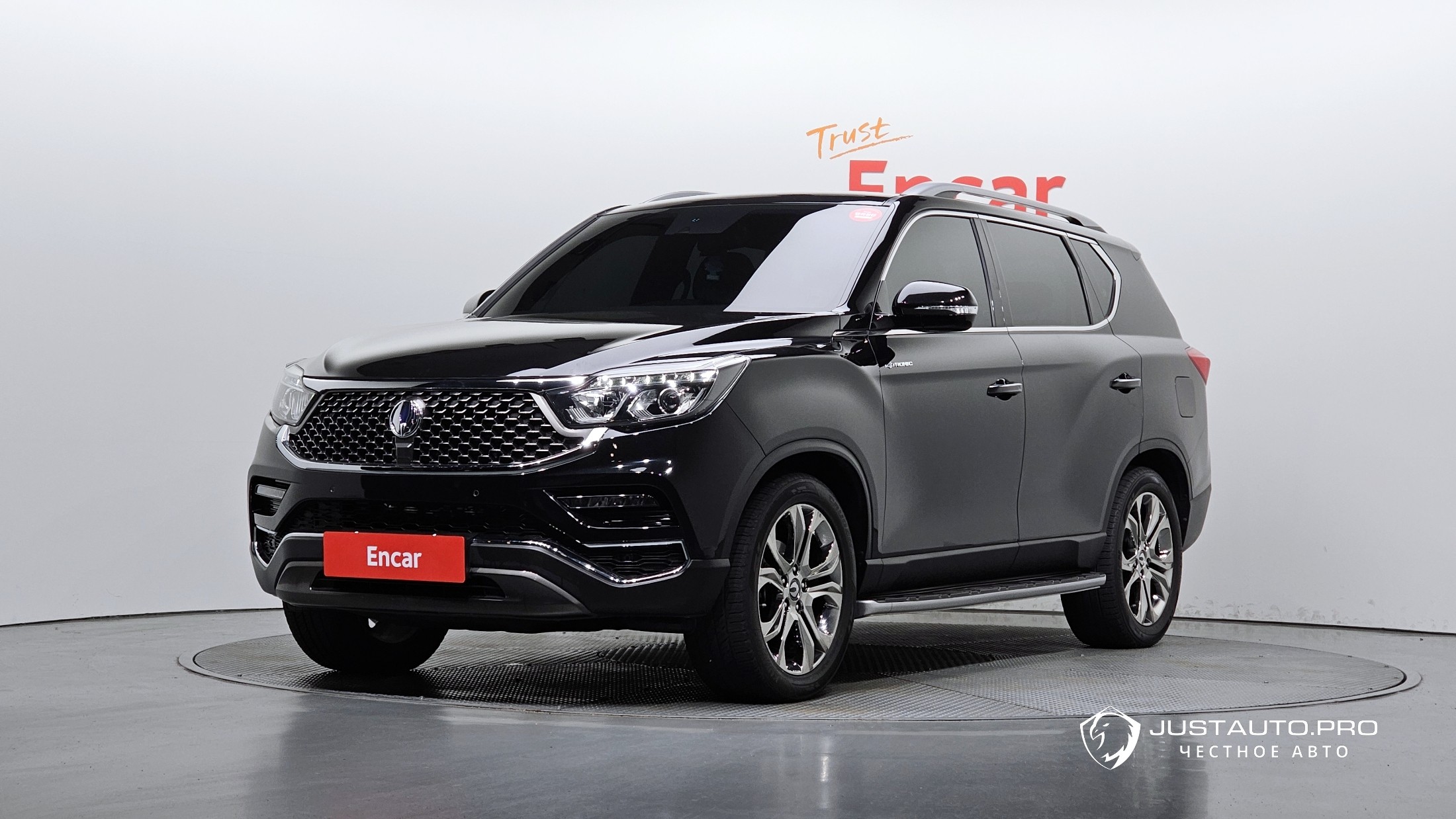Автомобиль KG_Mobility_Ssangyong Rexton