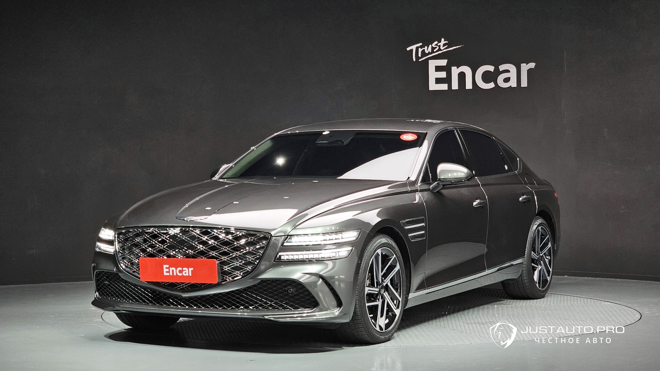 Автомобиль Genesis G80