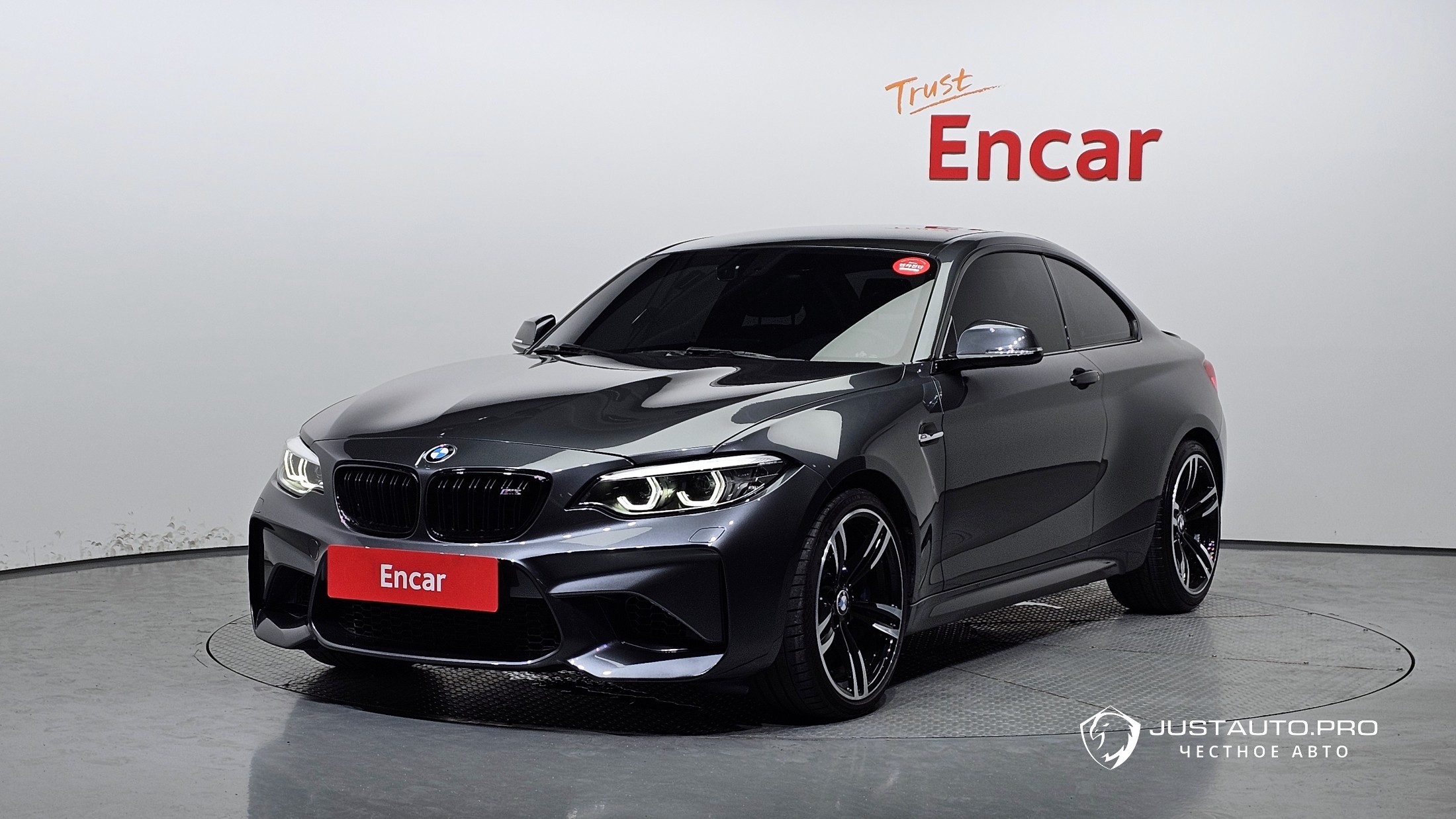 Автомобиль BMW M2