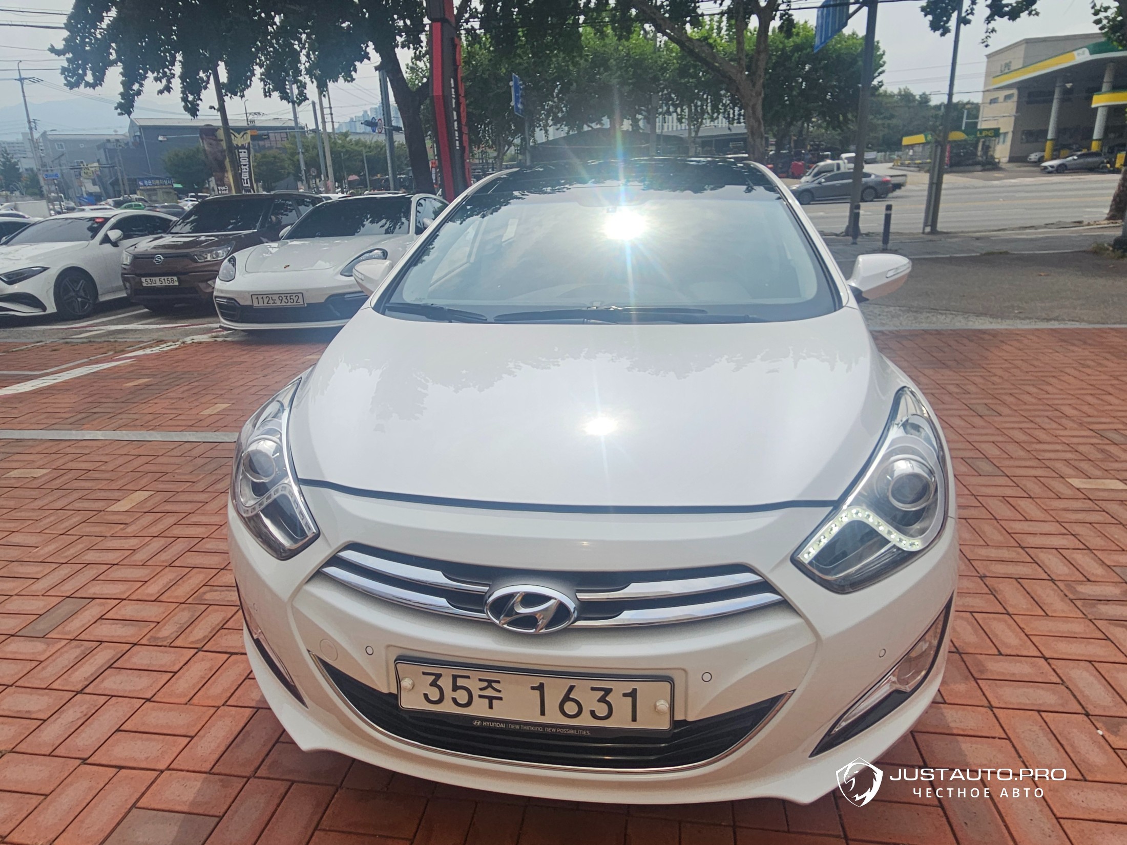 Автомобиль Hyundai i40