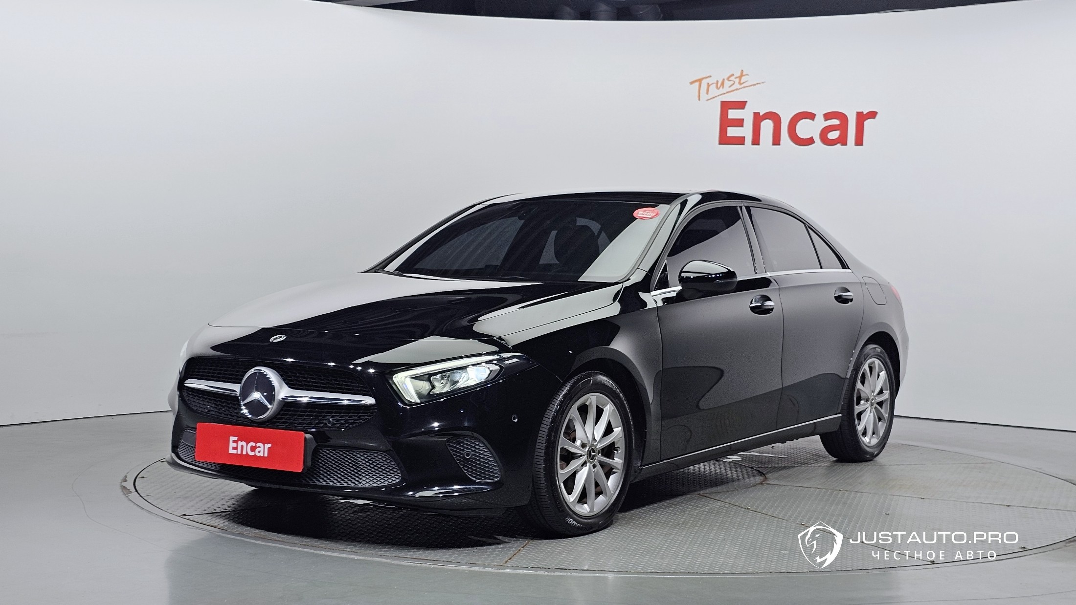 Автомобиль Mercedes-Benz A-Class