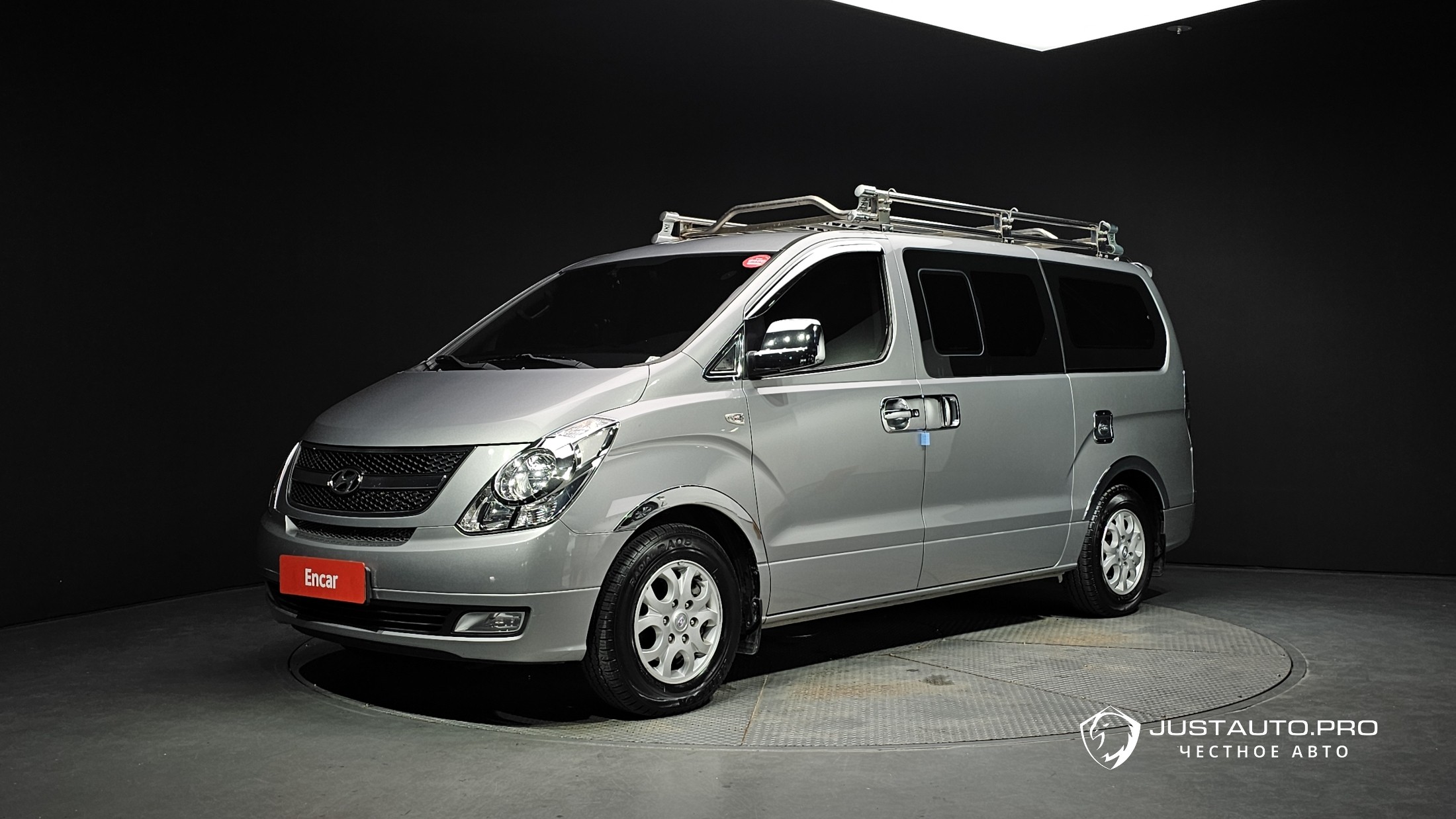 Автомобиль Hyundai Starex
