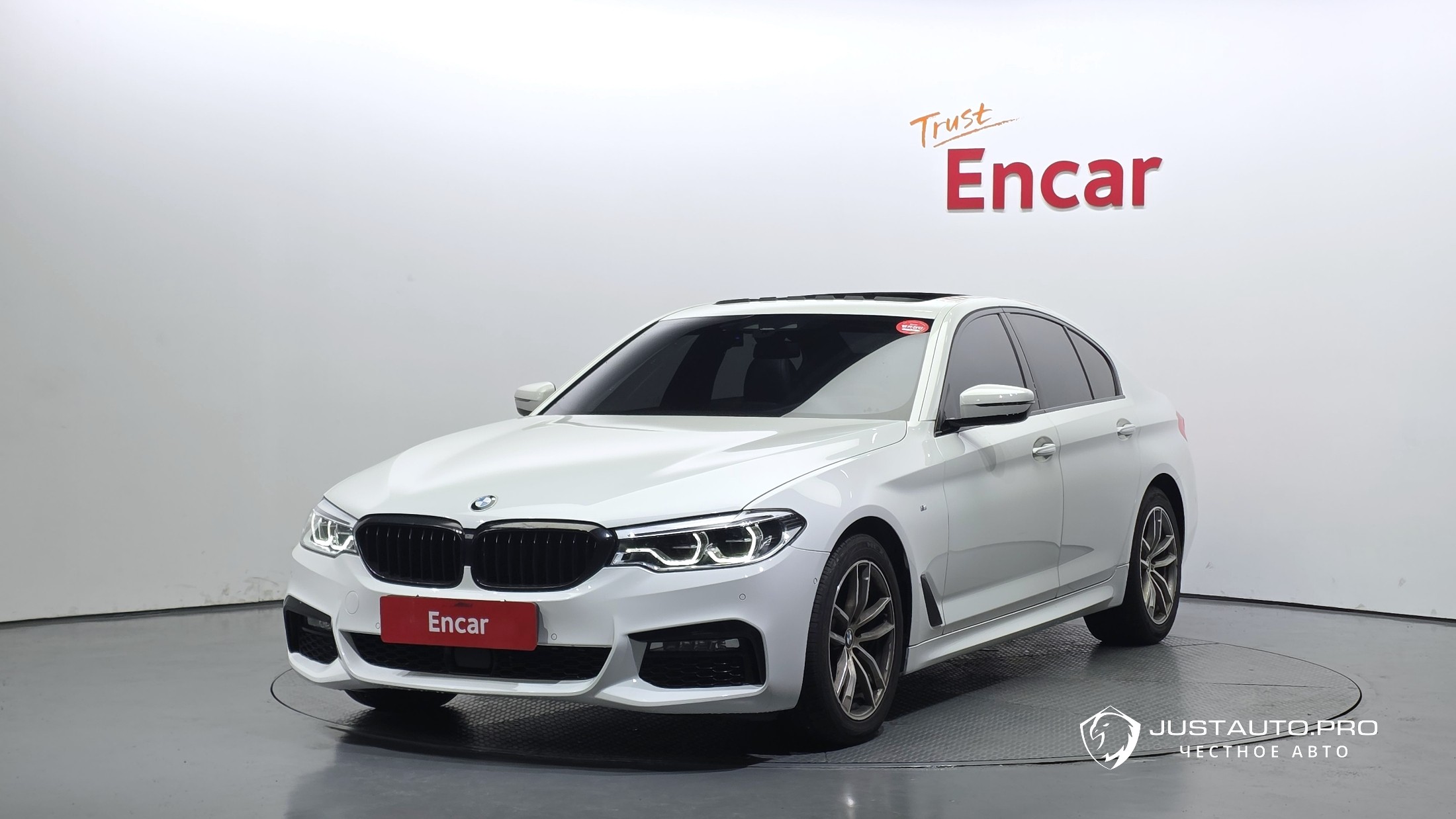 Автомобиль BMW 5-Series