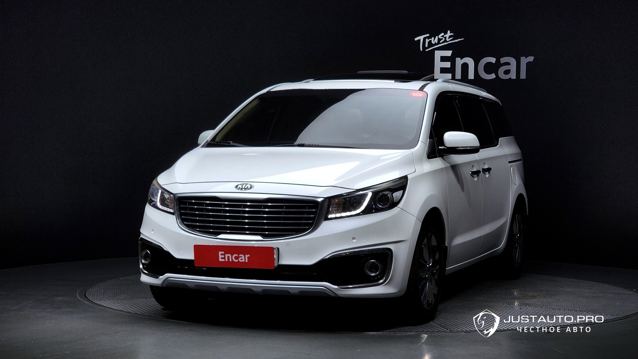 Автомобиль Kia Canival
