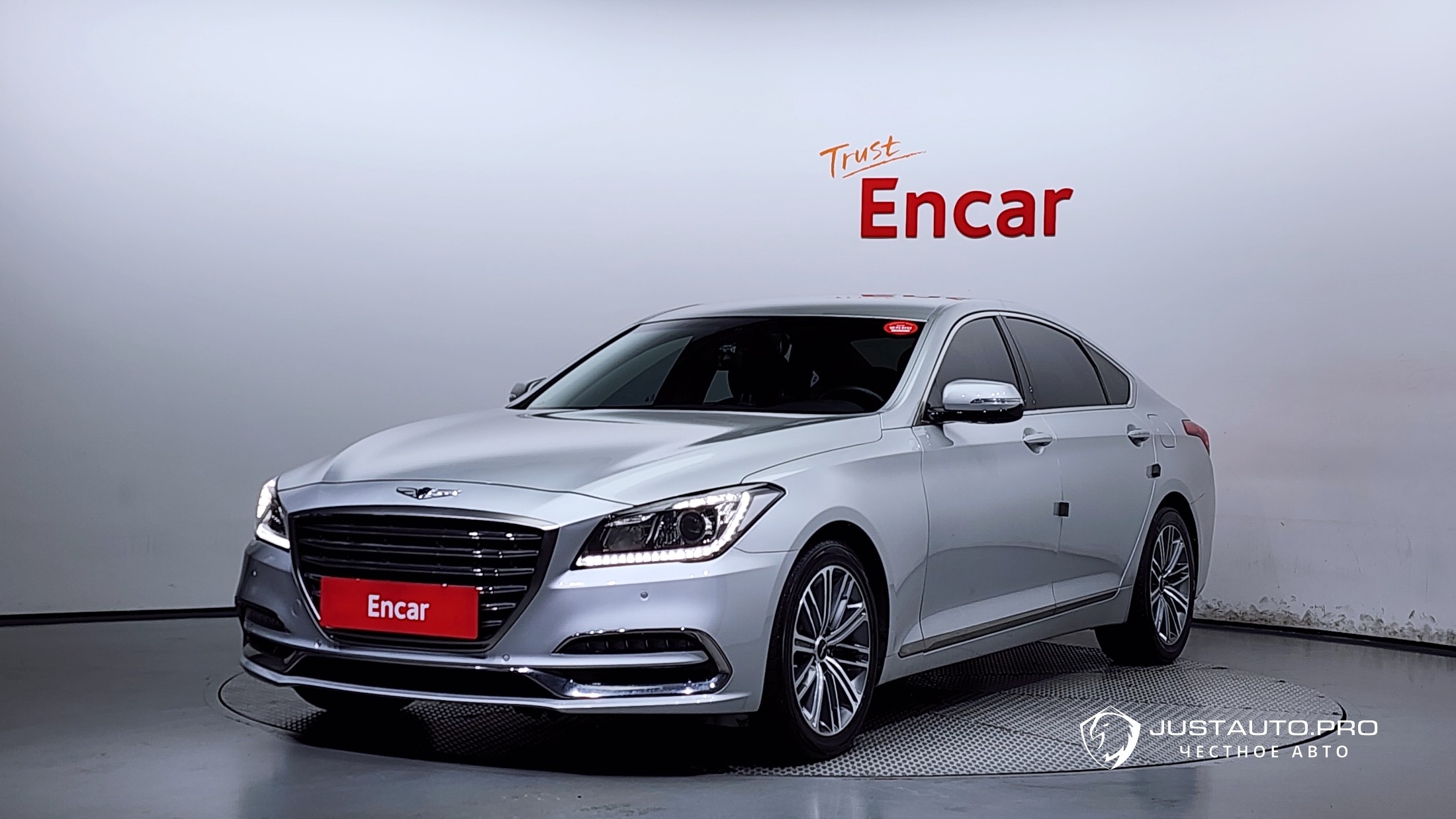 Автомобиль Genesis G80