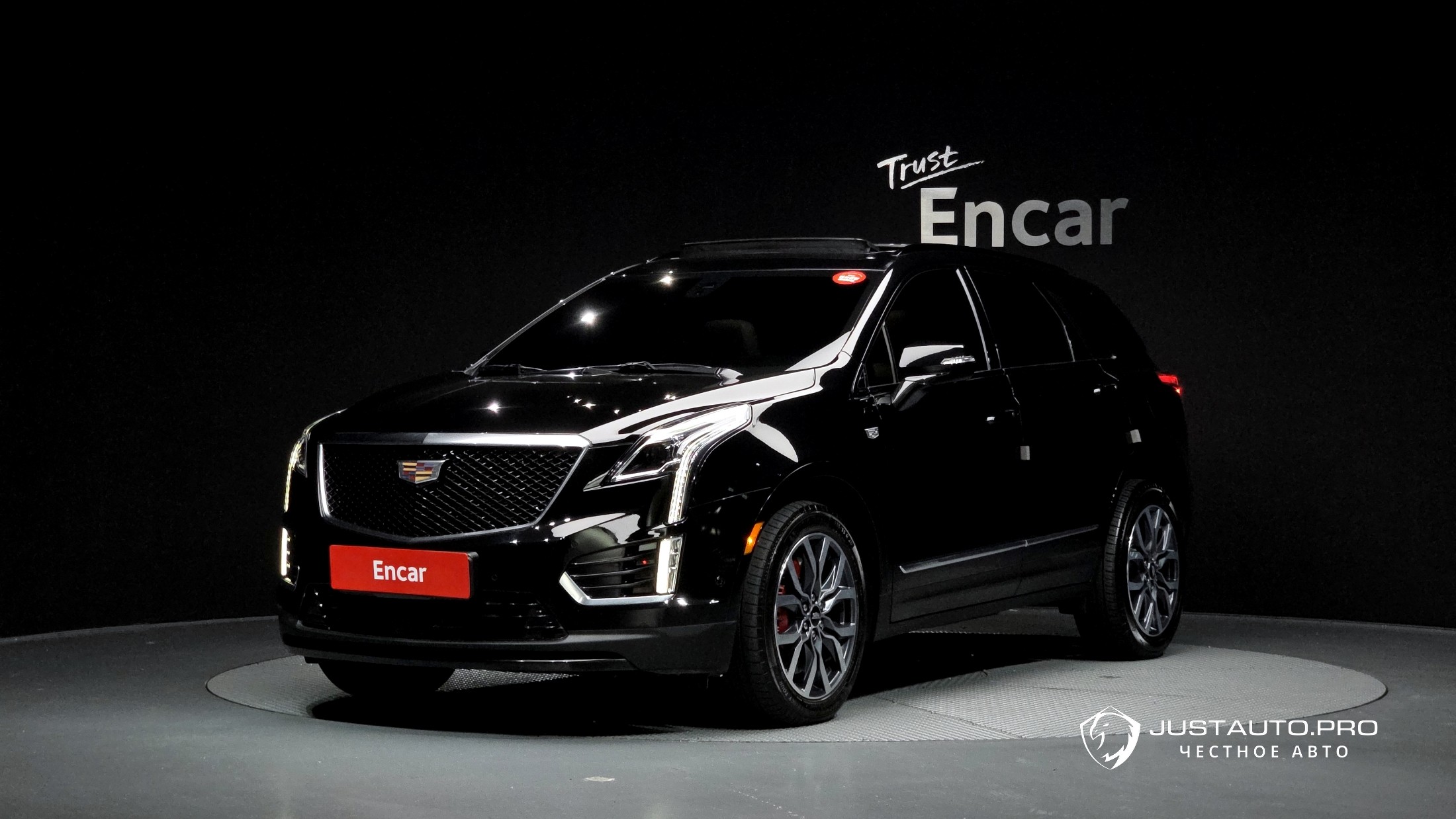 Автомобиль Cadillac XT5