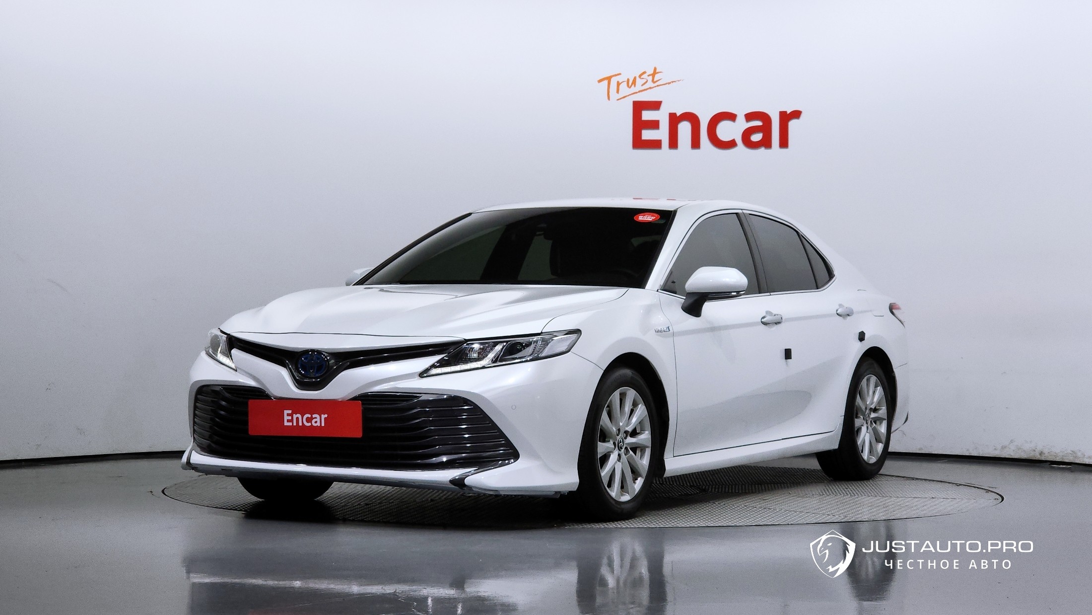 Автомобиль Toyota Camry