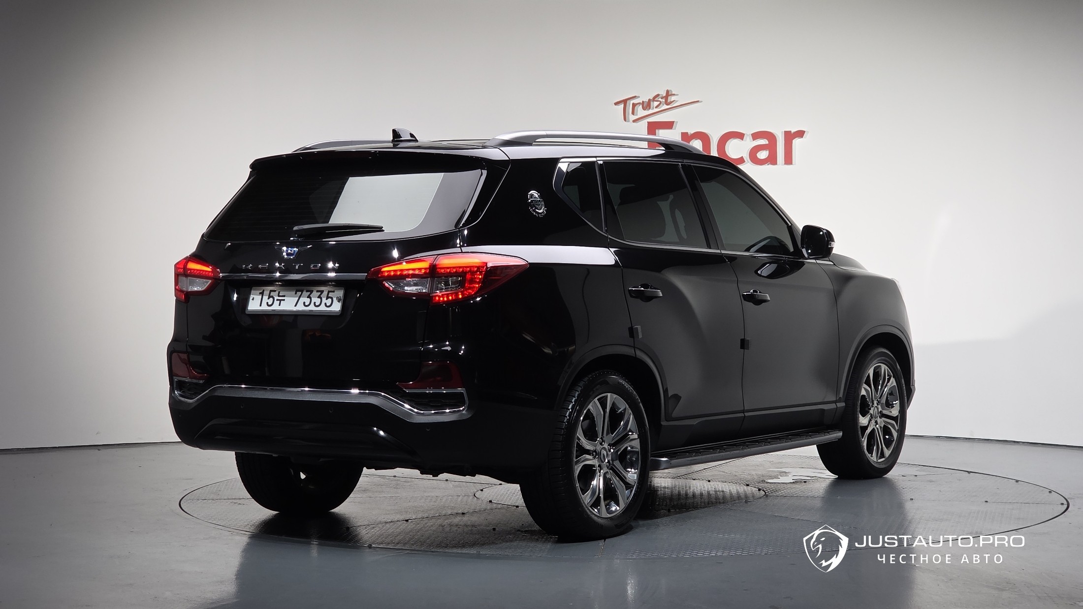 Автомобиль KG_Mobility_Ssangyong Rexton