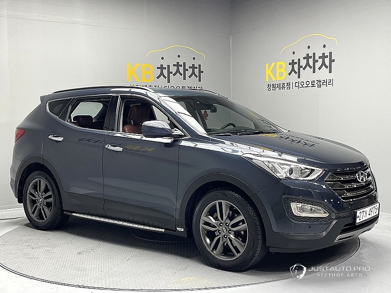 Автомобиль Hyundai Santafe