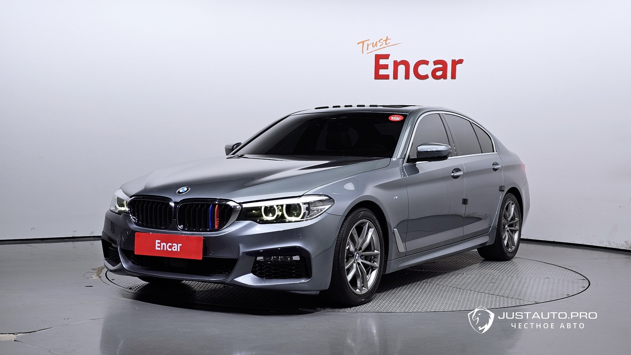 Автомобиль BMW 5-Series